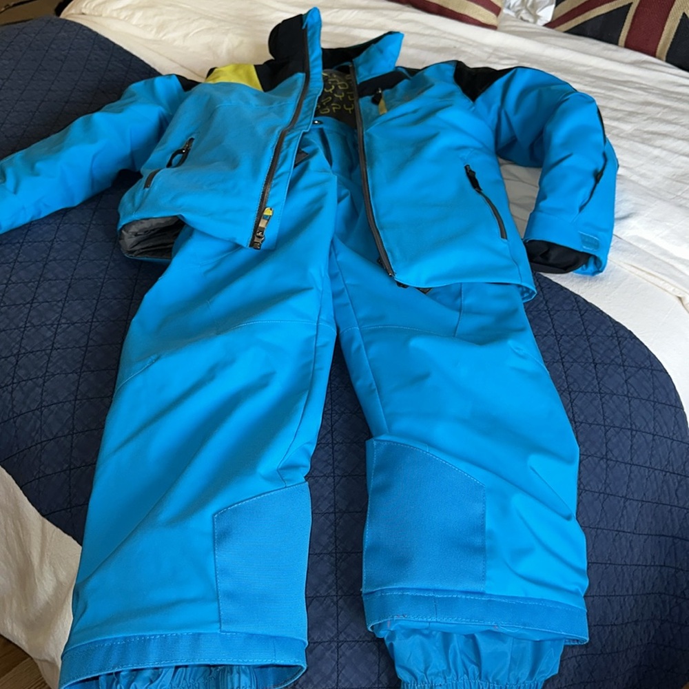 Spyder kids size 8 ski/snowboard set jacket/pants-like new condition